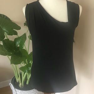 Tahari top